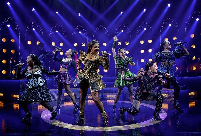 Read more about the article ‘Six’ adds up to a dazzling time at the theater